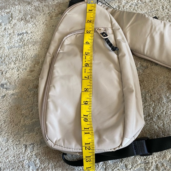 Puma NWT Evercat Myriad Slingback Light Beige Cross Body Back Pack Purse Unisex - Picture 7 of 12